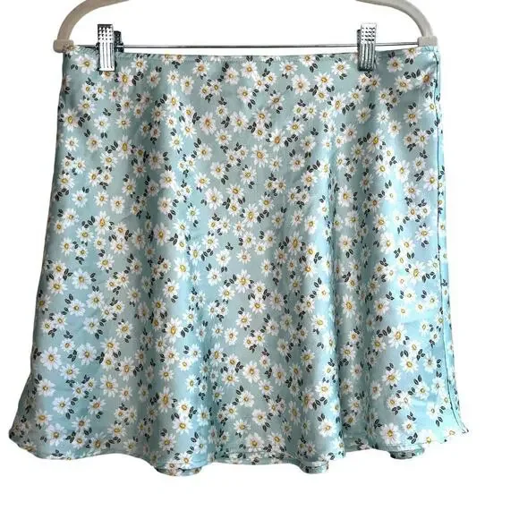 No Boundaries Daisy Floral Blue Satin Mini skirt Size Large - Picture 1 of 5